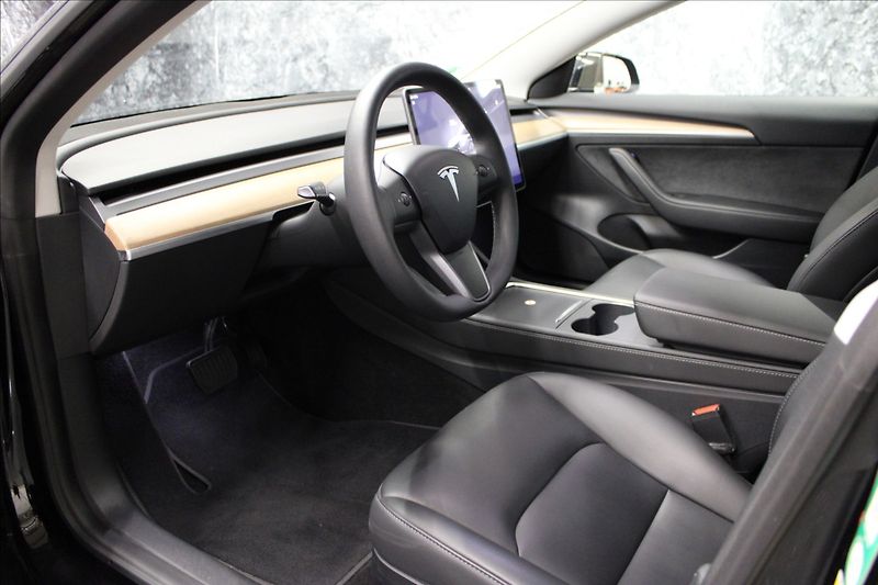 Tesla Model 3 0,0 Long Range 68 600KM - fotka 9 z 33