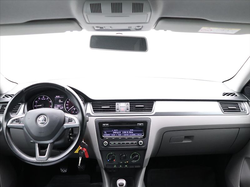 Škoda Rapid 1,2 TSI 63kW Ambition Fresh - fotka 20 z 27