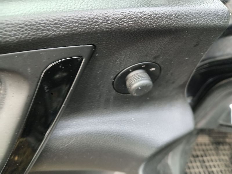 Opel Astra 1.4i Turbo Cosmo LPG - fotka 11 z 29