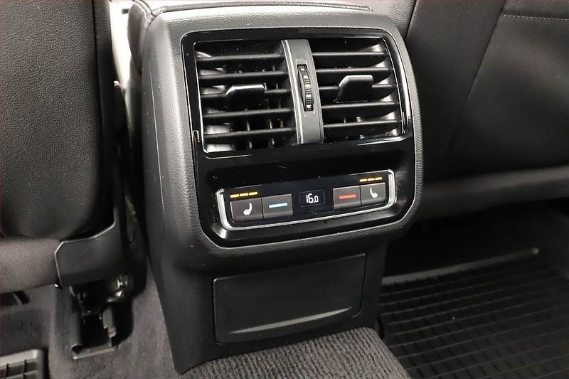 Volkswagen Arteon (2018) 2.0 TDI 4Motion - fotka 17 z 20