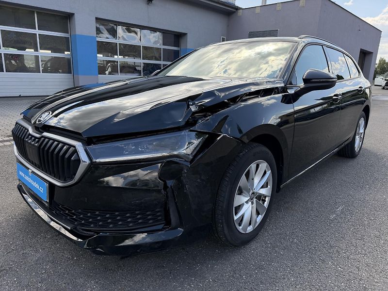 Škoda Superb Kombi 1,5i hybrid auto. závěs - fotka 7 z 19