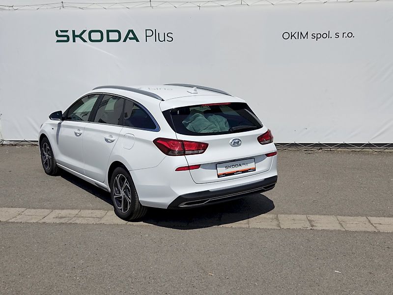 Hyundai i30 (2024) CW 1,5 T-GDI 117 kw - fotka 33 z 35