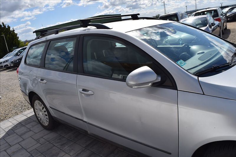 Volkswagen Passat 1,6 i 75KW PO SERVISE - fotka 5 z 41