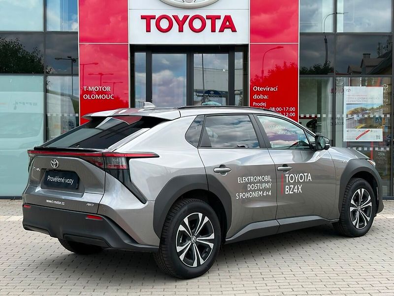 Toyota bZ4X Prestige - fotka 3 z 20