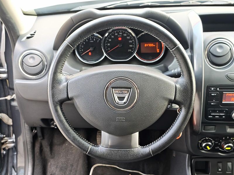 Dacia Duster (2016) 1.6i Arctica - fotka 15 z 21