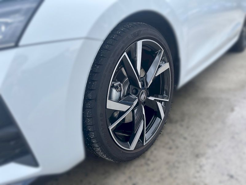 Škoda Octavia (2025) COMBI SPORTLINE 1.5 TSI 110 kW - fotka 10 z 41