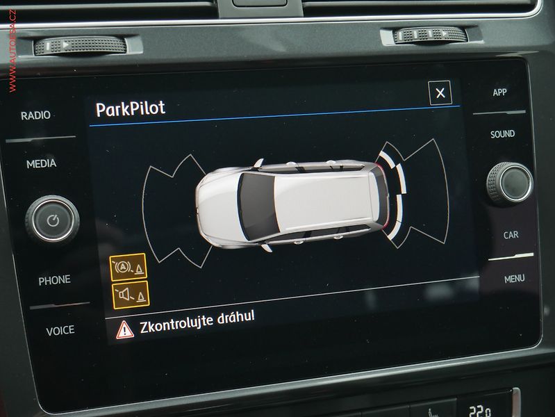 Volkswagen Golf (2019) 1.0 TSi, 2.maj,ČR, Marathon - fotka 16 z 25