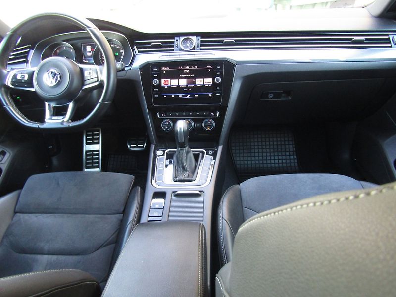 Volkswagen Arteon (2019) 2.0 TDI 140kW R-Line - fotka 15 z 44