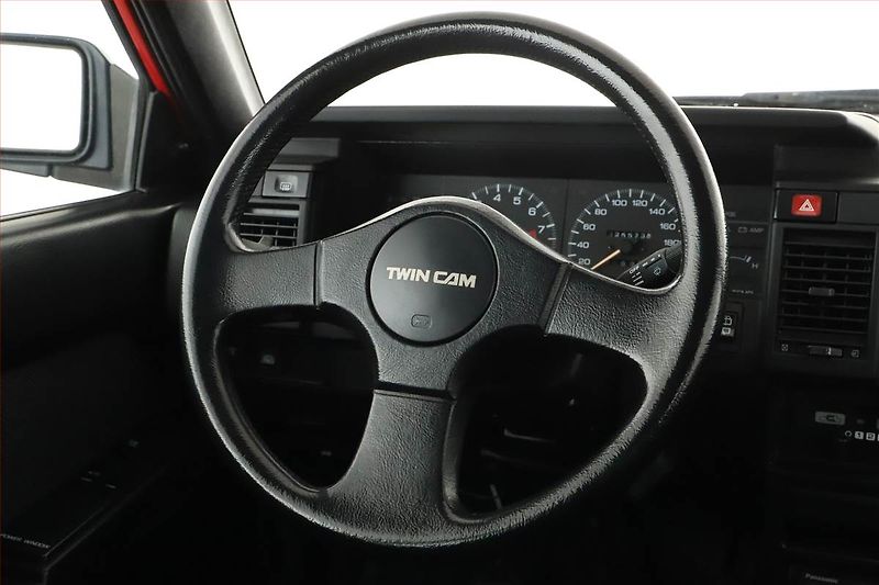 Nissan Sunny (1988) 1.6 GTI 16V, Vyhř. sedaček - fotka 12 z 16