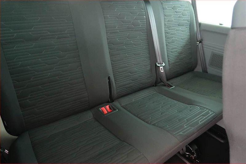 Volkswagen Caravelle (2024) Comfortline 2.0 TDI, ČR, 1Maj - fotka 18 z 19