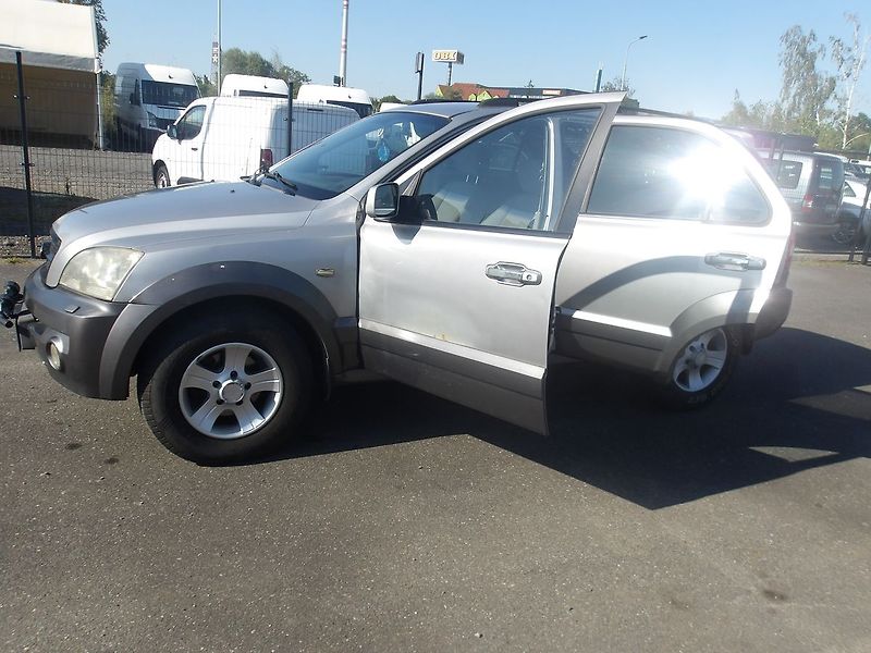 Kia Sorento 2,5CRDi 4x4 NOVÁ RAMENA +PNEU - fotka 15 z 31