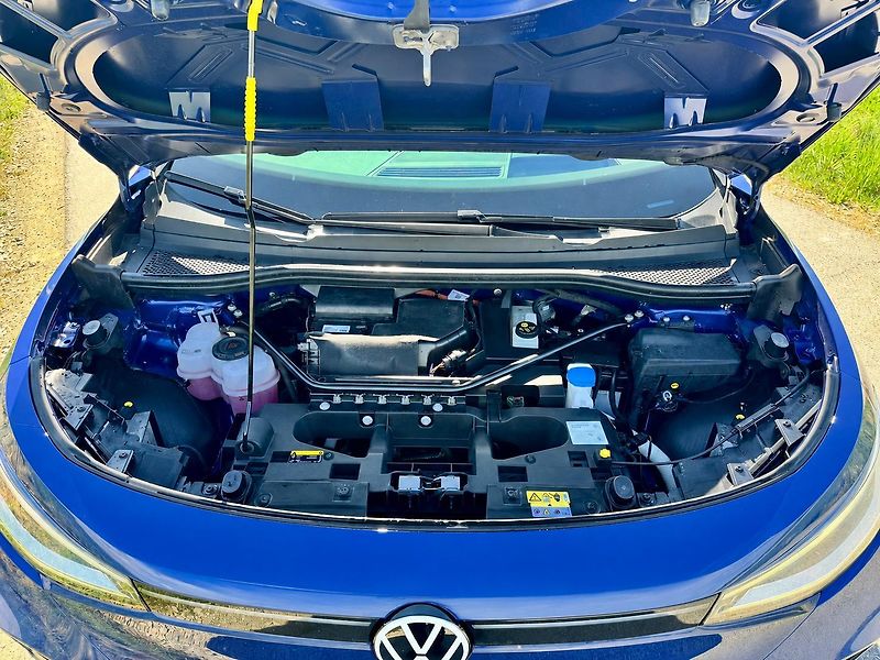 Volkswagen ID.4 (2020) 82kWh, SoH 86% 1ST MAX, MASÁŽE - fotka 26 z 27