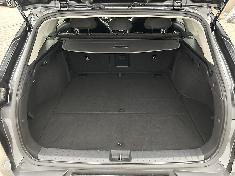 Kia K4 1.6 T-GDi EXCLUSIVE 110 KW (20 - fotka 29 z 31