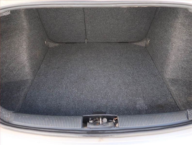 Škoda Fabia (2005) 1.2 12V, nová STK, zamluveno - fotka 13 z 13