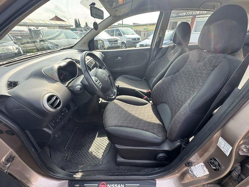 Nissan Note (2006) 1,4i 65 KW LPG - fotka 18 z 46
