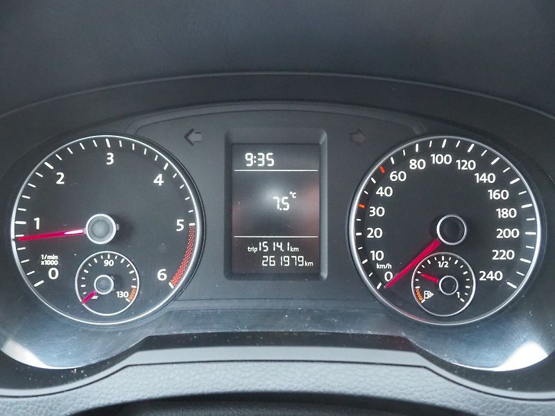 Volkswagen Sharan (2011) 2.0 TDI 103 kW, Tažné - fotka 23 z 33