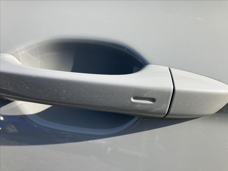 Volkswagen Passat 2,0 TAŽNÉ, KEYLESS, EL.KUFR - fotka 13 z 30