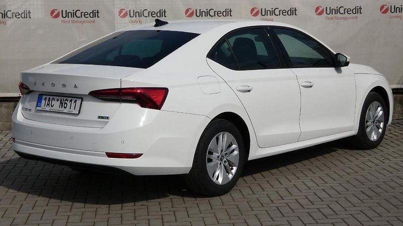 Škoda Octavia 1.5 TSI DSG Ambition - fotka 3 z 22