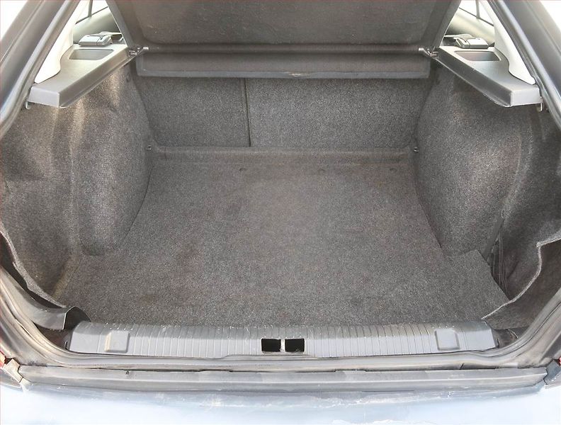 Škoda Octavia (2007) 1.6, po STK, dobrý stav - fotka 13 z 16