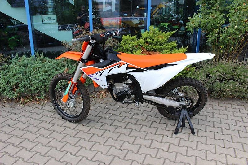 KTM 450 SX-F (2024) 2024  SKLADEM - fotka 11 z 12