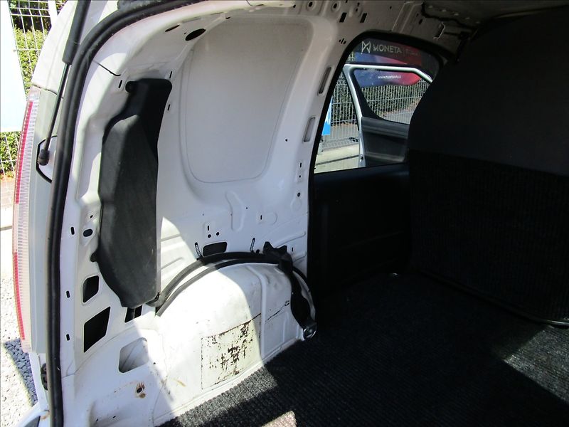 Škoda Praktik 1.4TDi Klima - fotka 26 z 33