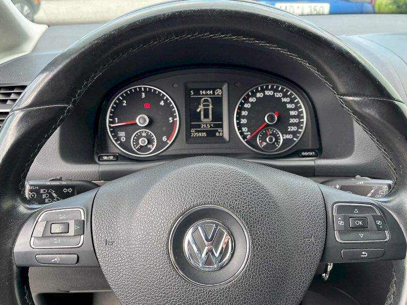 Volkswagen Touran (2016) 1.6 TDI DPF Comfortline - fotka 12 z 23
