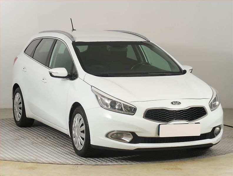 Kia Ceed (2015) 1.6 CRDi, ČR,1.maj - fotografie inzerátu