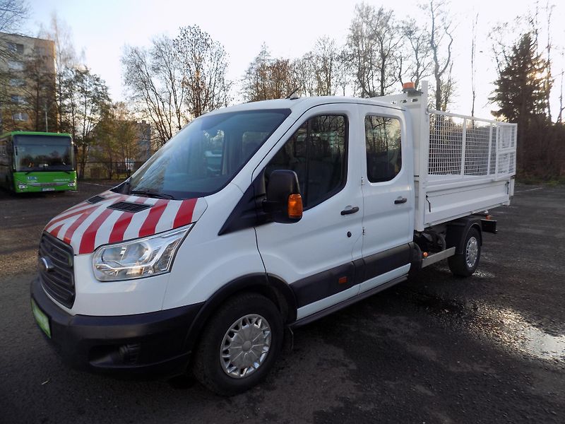 Ford Transit (2017) 2.0 96KW 7MÍST SKLÁPĚČ - fotka 3 z 47