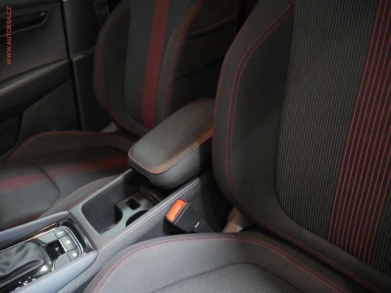Škoda Karoq (2019) 1.6TDI, Ambition, DSG, +kola - fotka 20 z 21