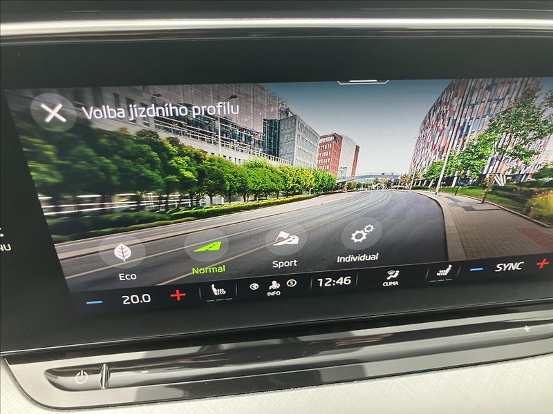 Škoda Octavia 2,0 TAŽNÉ,MATRIX-BEAM,COLUMBUS - fotka 30 z 40