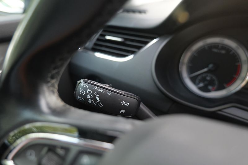 Škoda Octavia 1.4 TSI 110 kW DSG Tažné CarPl - fotka 21 z 34