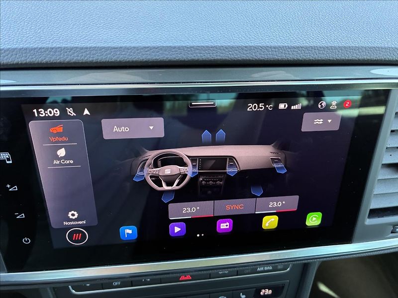 Seat Ateca 2,0 TDI TAŽNÉ,KAMERA,KŮŽE - fotka 32 z 35