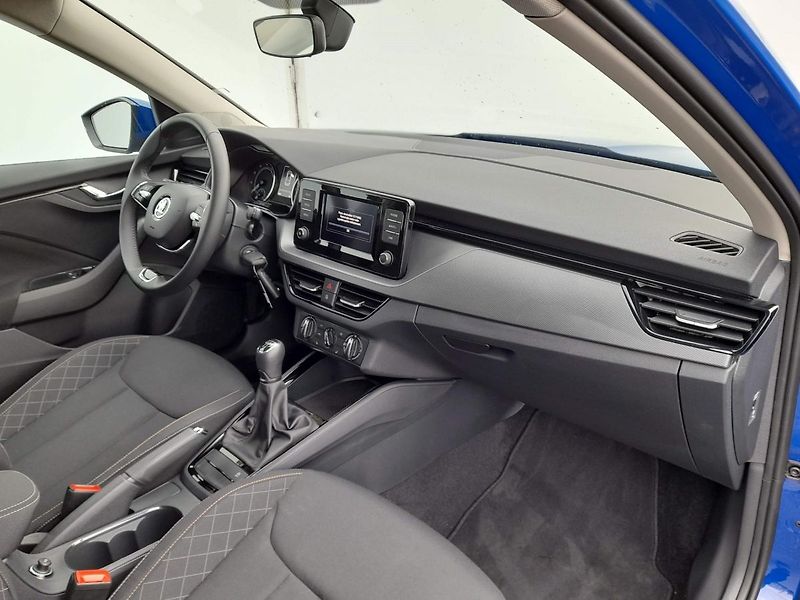 Škoda Kamiq Ambition Plus 1.0 TSI 70kW 5MP - fotka 20 z 20