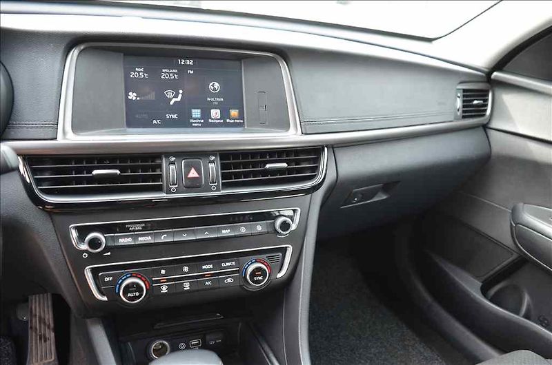 Kia Optima (2018) 1,7 D - fotka 14 z 21