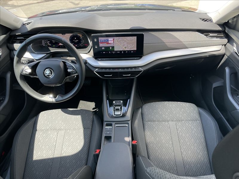 Škoda Octavia 2,0 TDI DSG Style Plus LED+PDC - fotka 6 z 23