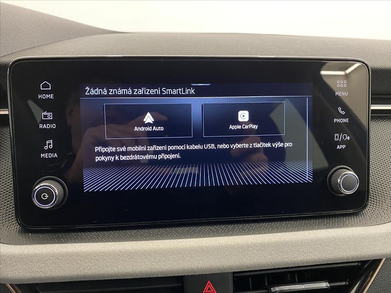 Škoda Kamiq 1,0 TSI 85kW Top Selection - fotka 15 z 30