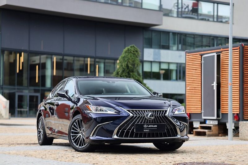 Lexus ES 300h 300H HEV BUSINESS EDITION - fotka 2 z 24