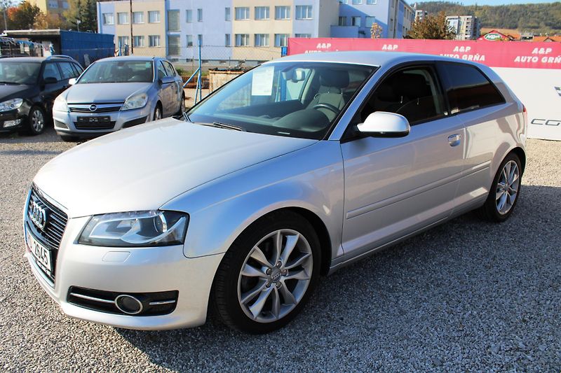 Audi A3 (2012) 2,0TDI 125KW KLIMA XENONY ALU - fotka 3 z 18