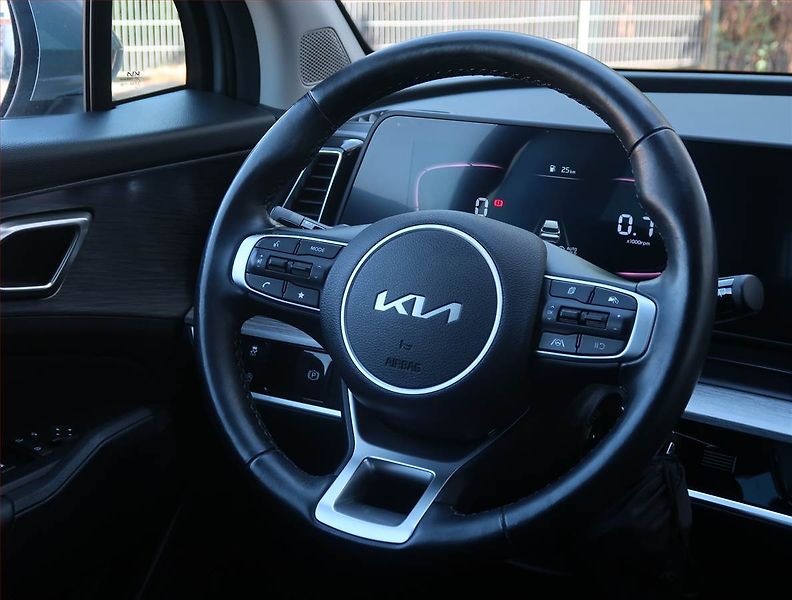 Kia Sportage (2022) 1.6 T-GDI - fotka 17 z 19