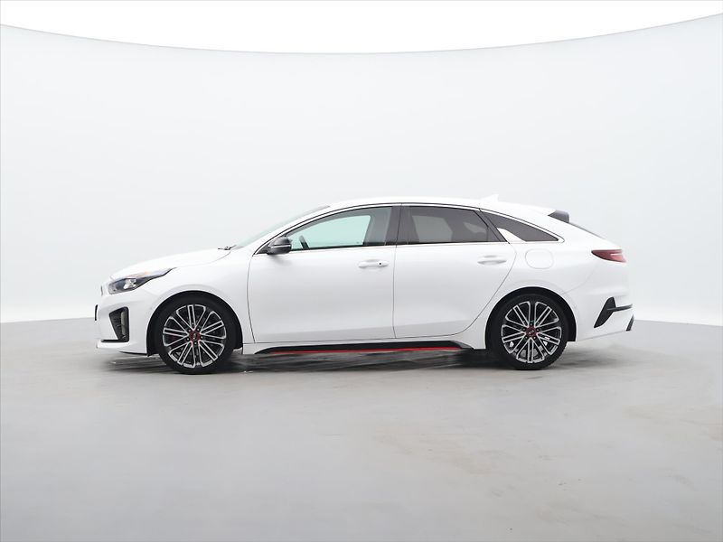 Kia Ceed 1,6 T-GDI 150kW Aut. GT CZ - fotka 4 z 27