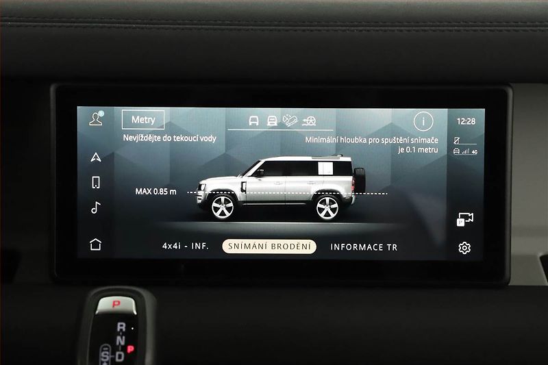 Land Rover Defender (2023) D250 AWD - fotka 15 z 20