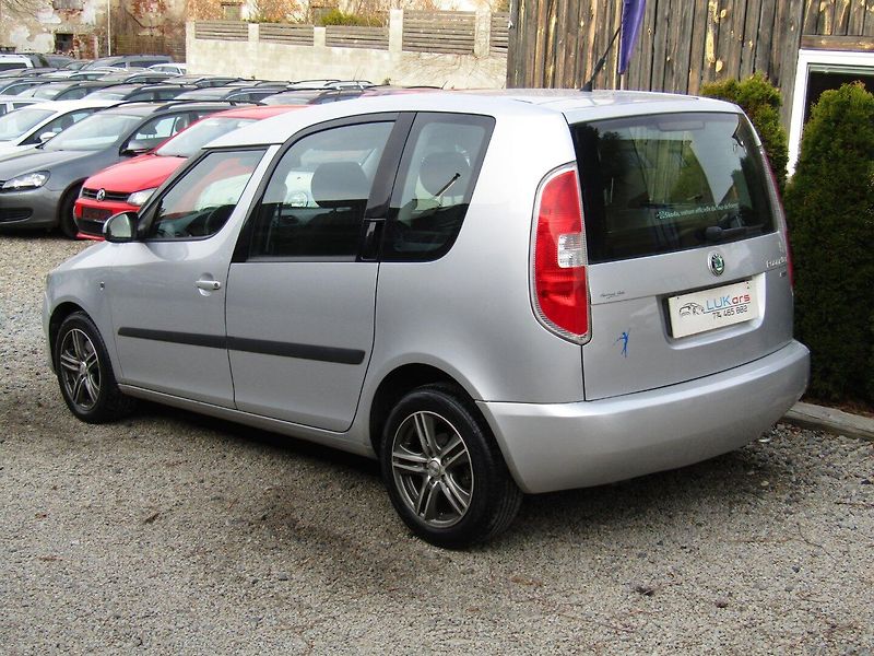 Škoda Roomster (2011) 1.6 TDI 66kW - fotka 5 z 36