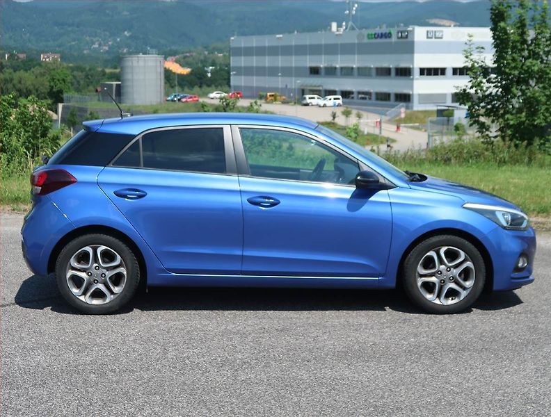 Hyundai i20 (2020) 1.2, Serv.kniha, Tempomat - fotka 6 z 13