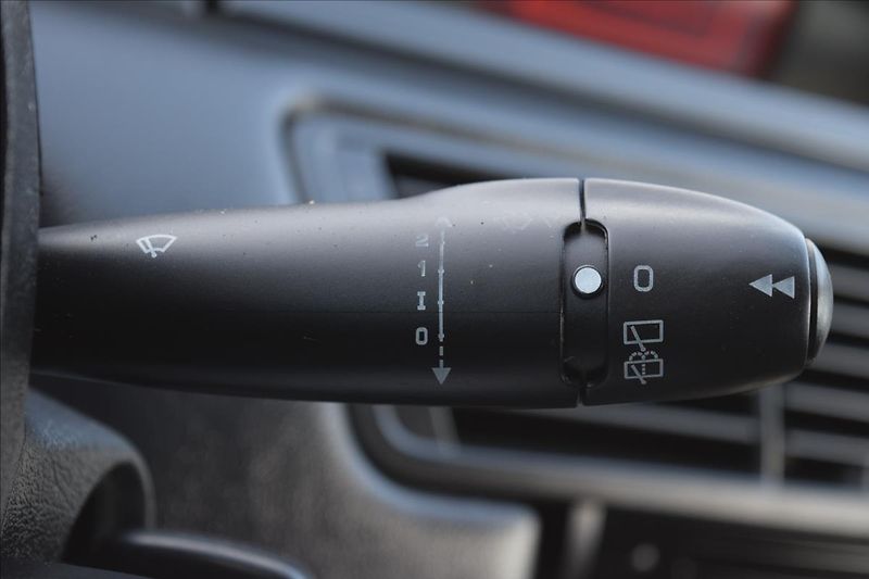 Peugeot 807 2,0 HDI 100KW 7MÍST PO STK - fotka 35 z 46