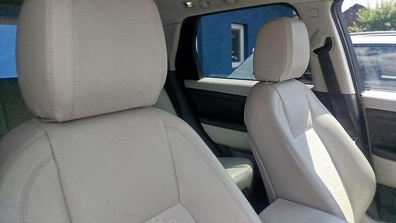 Land Rover Discovery Sport (2018) 2.0 TD4  SPORT  KOUPENO CZ - fotka 26 z 46