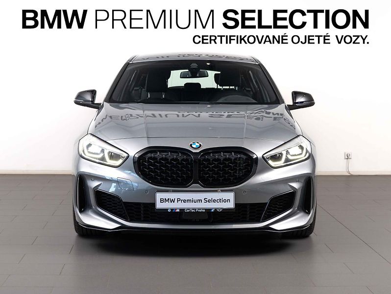 BMW Řada 1 M135i xDrive - fotka 3 z 22
