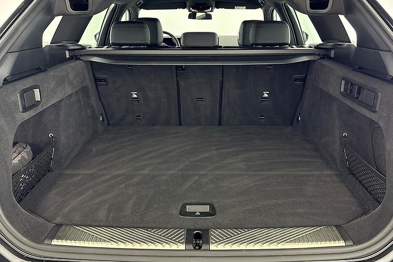 BMW Řada 5 540d xDrive Touring - fotka 23 z 24