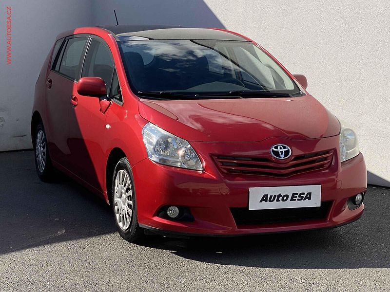 Toyota Verso (2013) 2.0 D-4D, ČR, STK6/28 - fotografie inzerátu