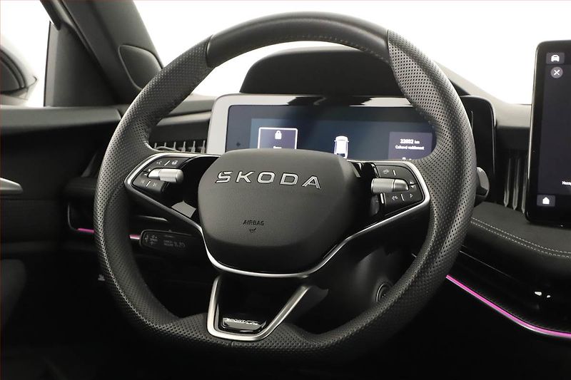 Škoda Superb (2025) 2.0 TDI - fotka 20 z 21