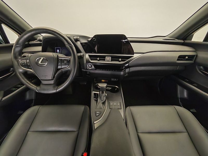 Lexus UX 250h 250h 2WD F Sport Design - fotka 12 z 43